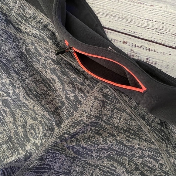 Run Tights Yoga Workout Capris - Picture 6 of 8